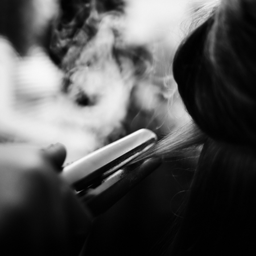 Friseur kopflast? in Dornbirn - Stimmungsbild "glätten"